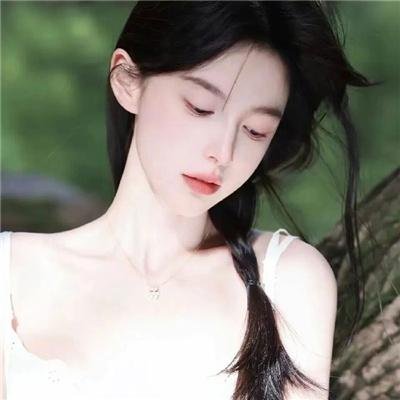 他很怪，他是我爸爸